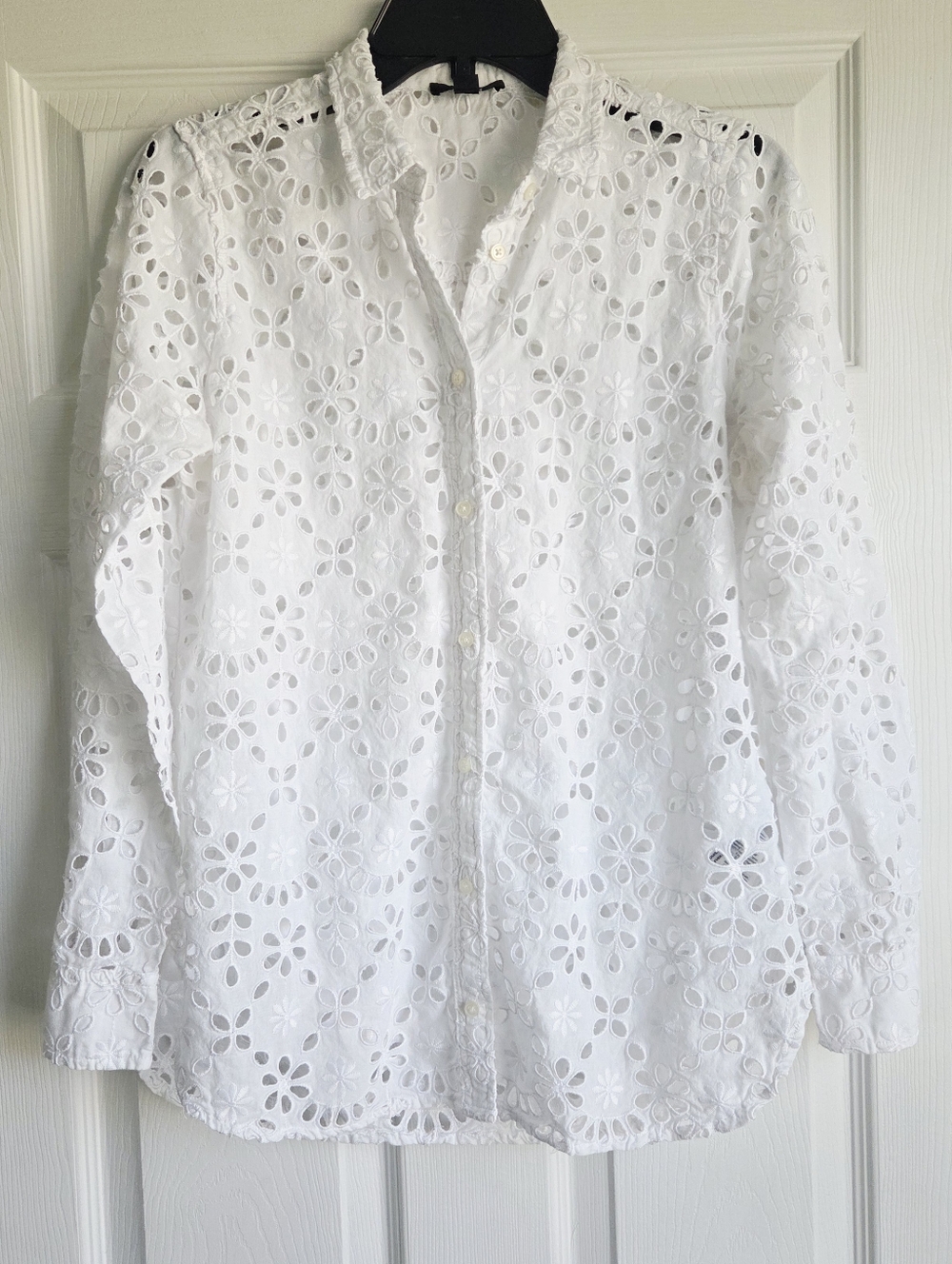 J.Crew ✨️ Women's White Eyelet Button-Down Shirt Size 6
